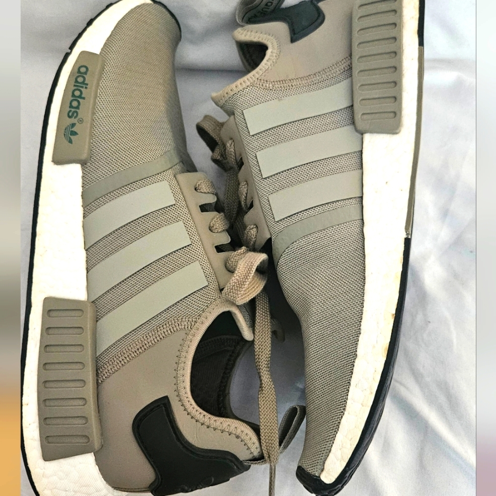 SOLD OUT!!! NOT FOR SALE!! Adidas NMD Carbon Sneaker  Sage Green Comfort - Picture 8 of 8